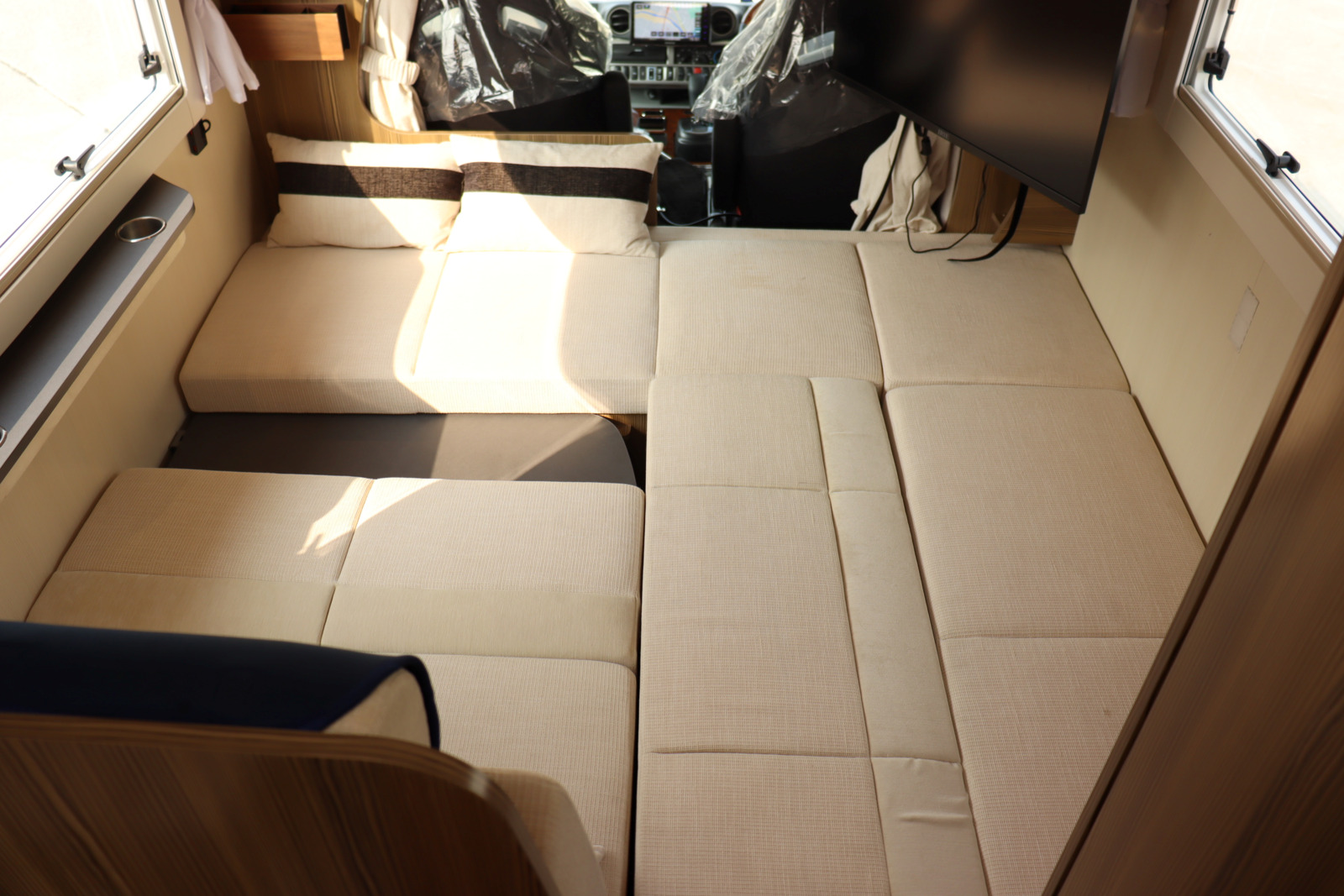 キャンピングカーキャブコン