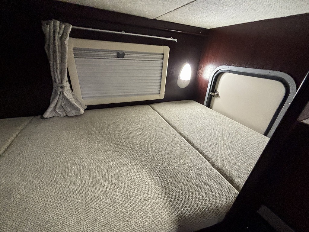 キャンピングカーキャブコン