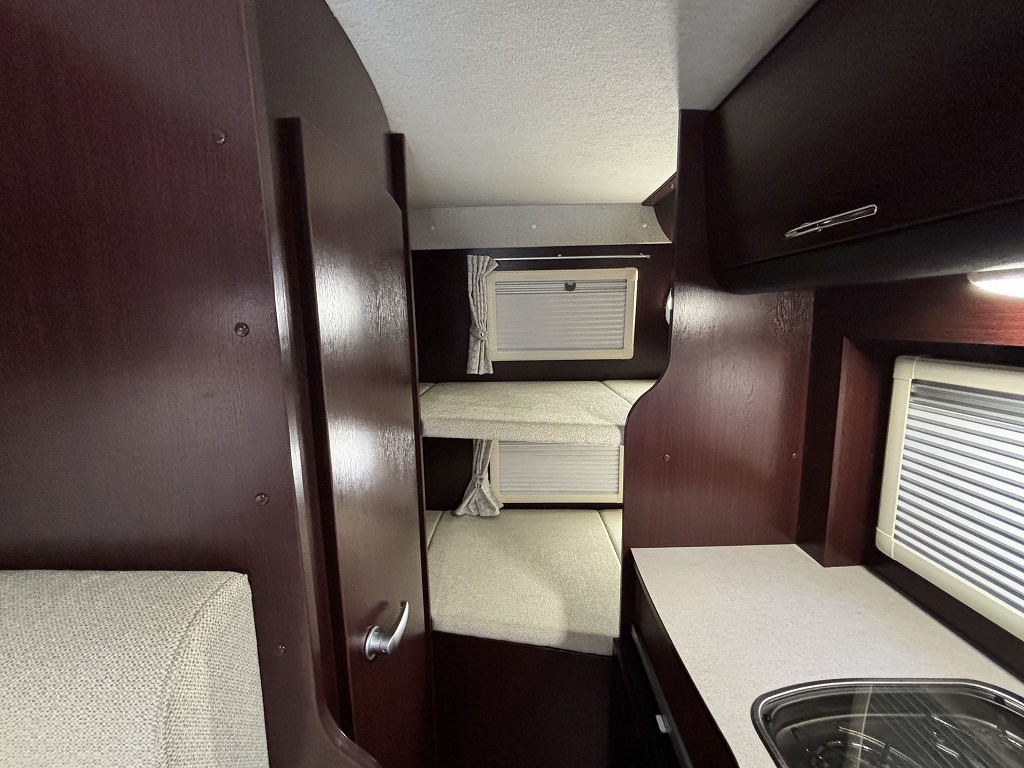 キャンピングカーキャブコン