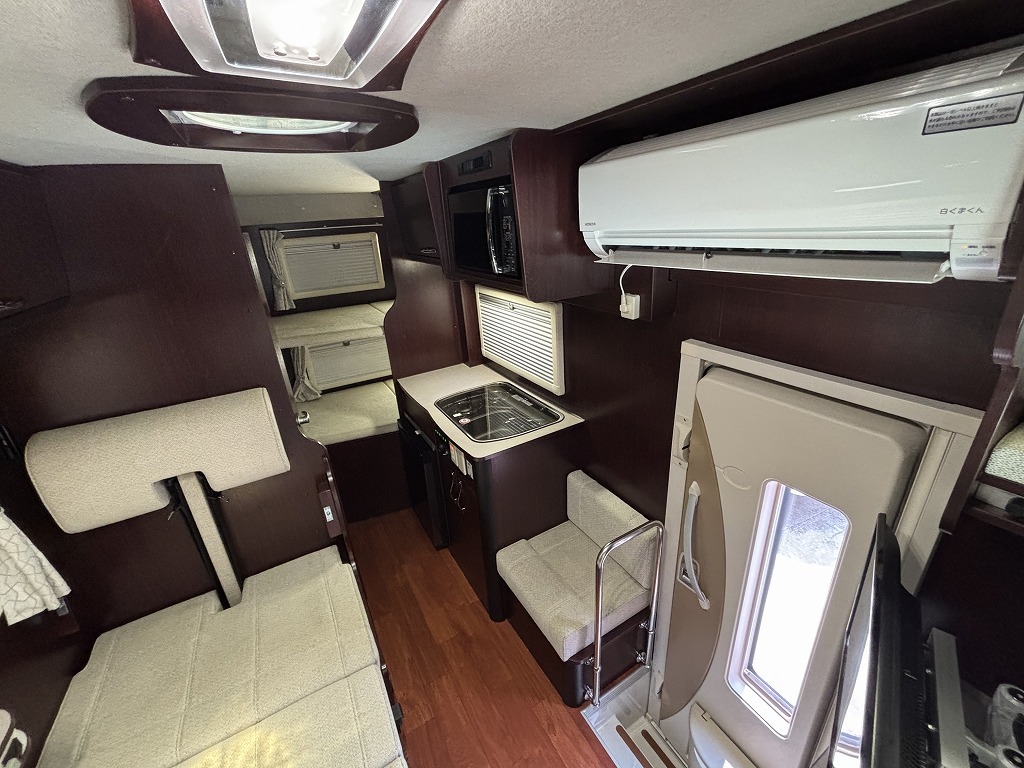 キャンピングカーキャブコン