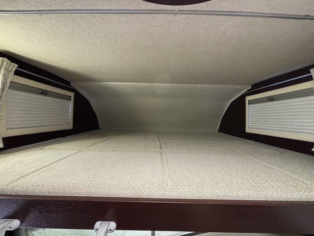 キャンピングカーキャブコン