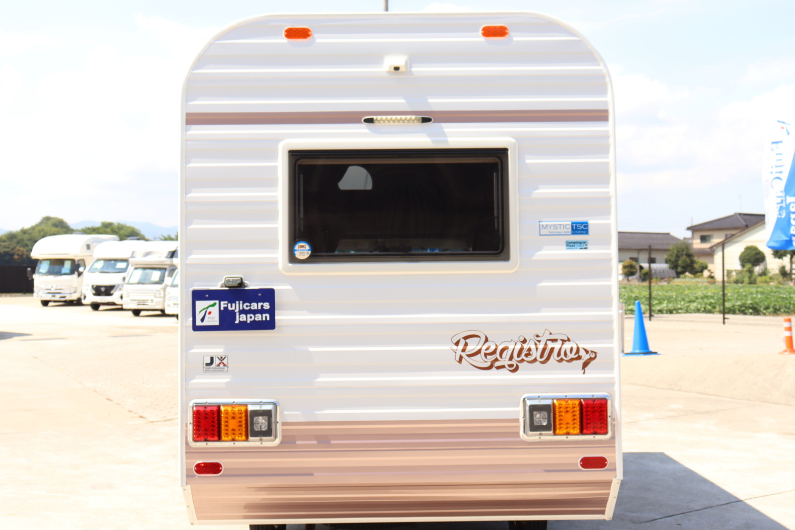 キャンピングカー軽キャンパー