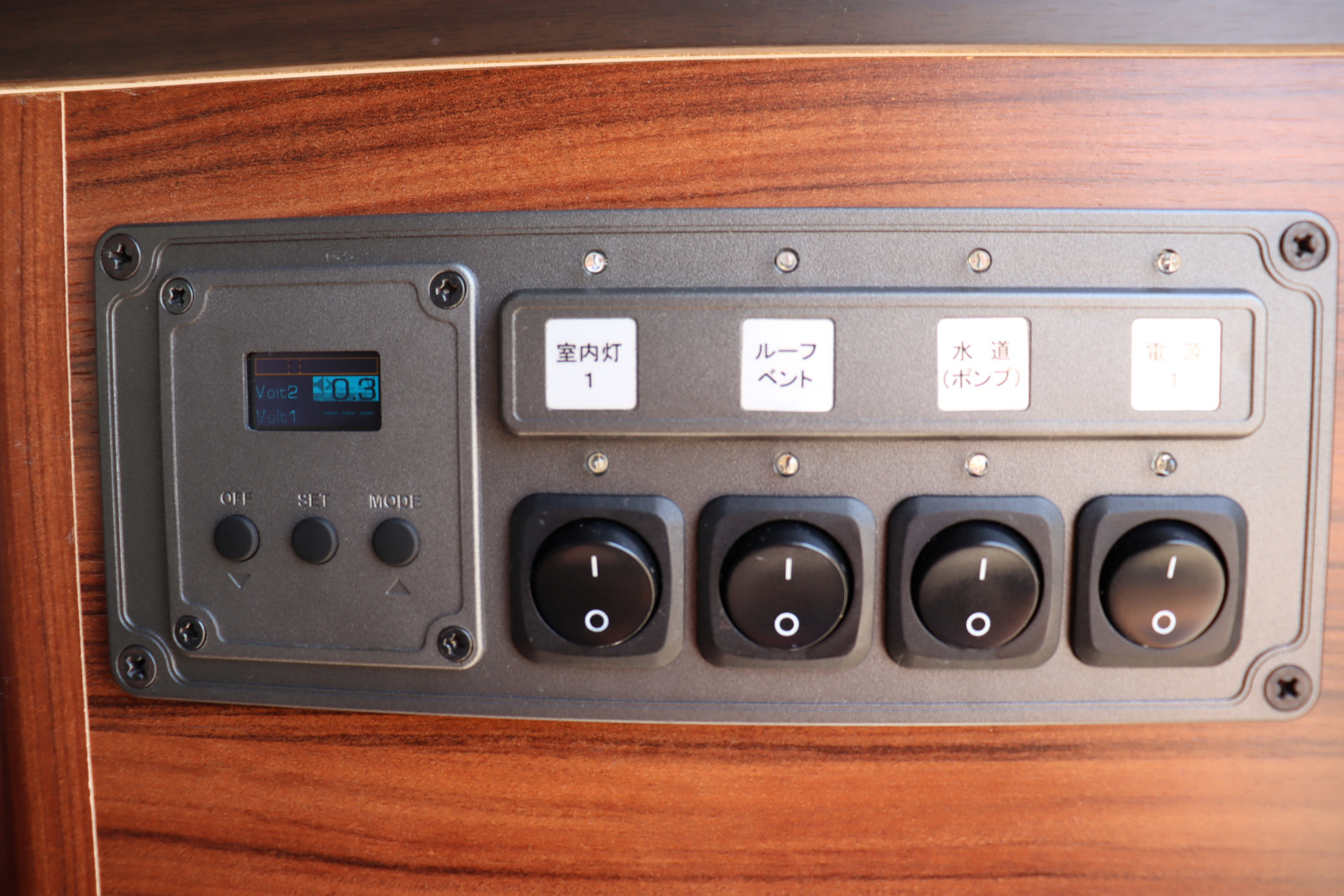 キャンピングカー軽キャンパー