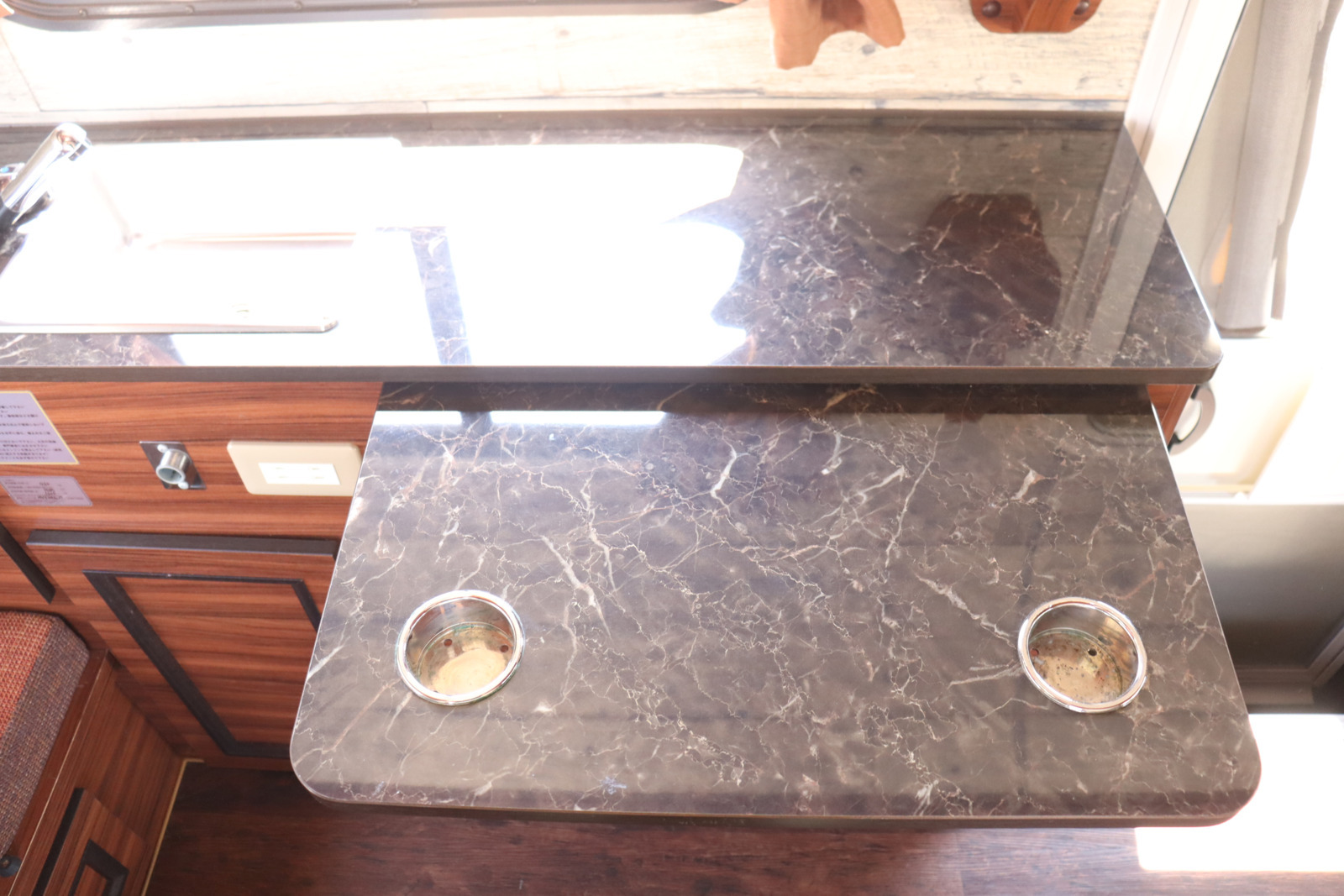 キャンピングカー軽キャンパー