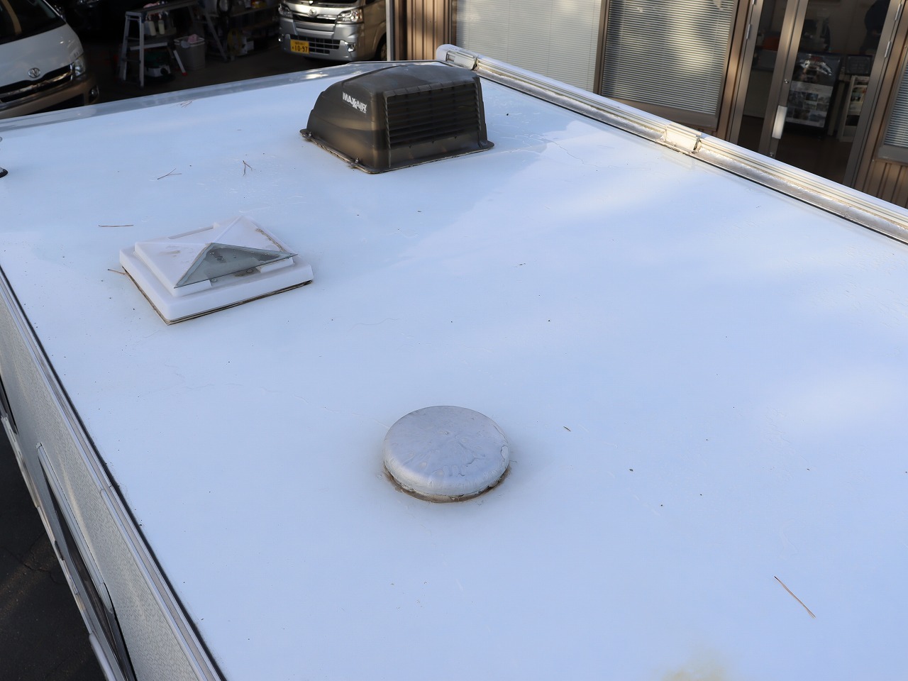 キャンピングカートレーラー