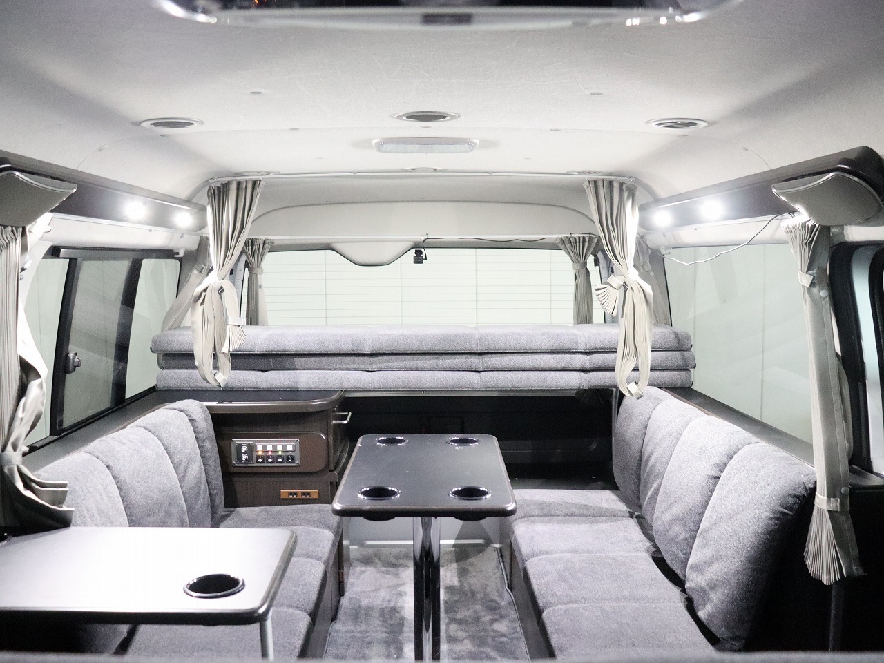 キャンピングカーバンコン