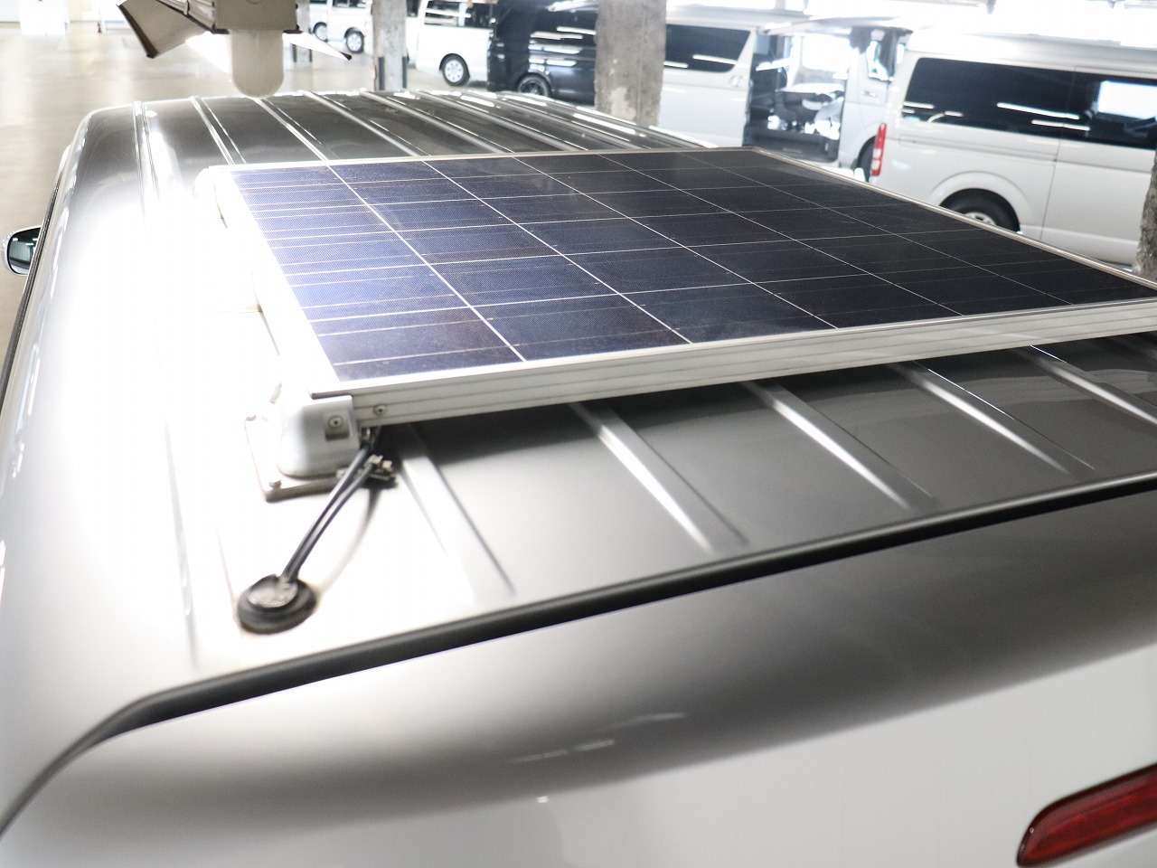 キャンピングカーバンコン