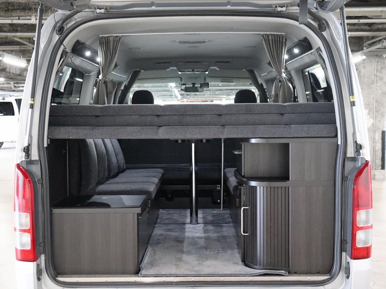 キャンピングカーバンコン