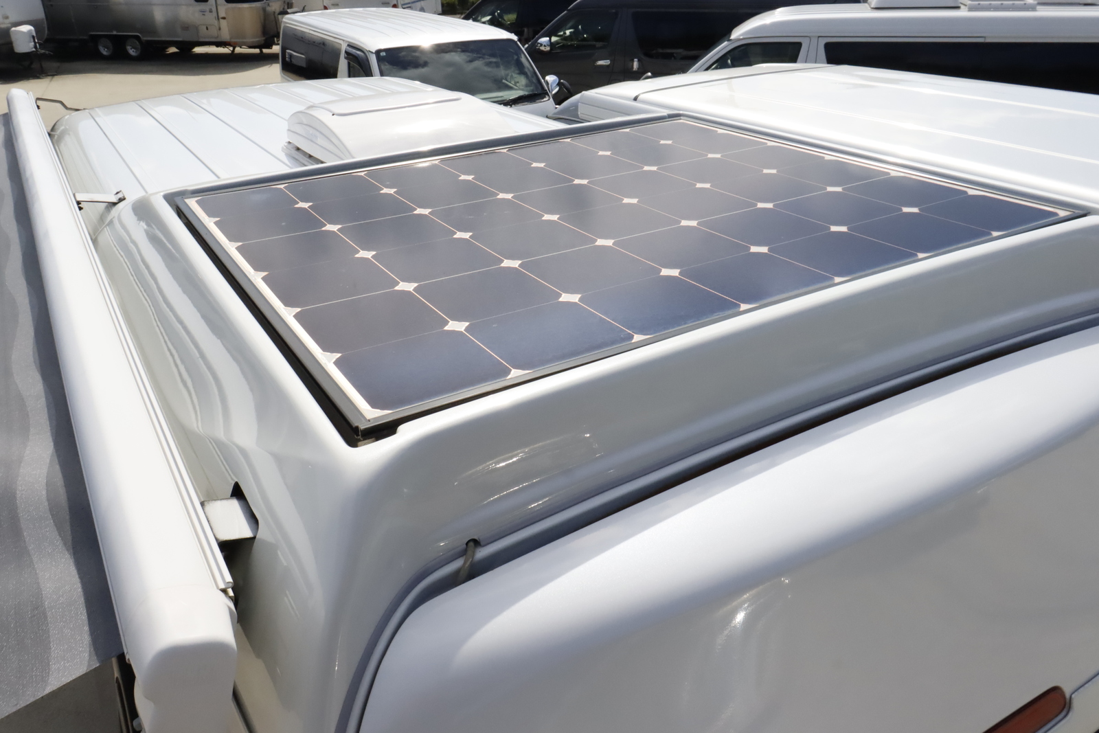 キャンピングカーバンコン