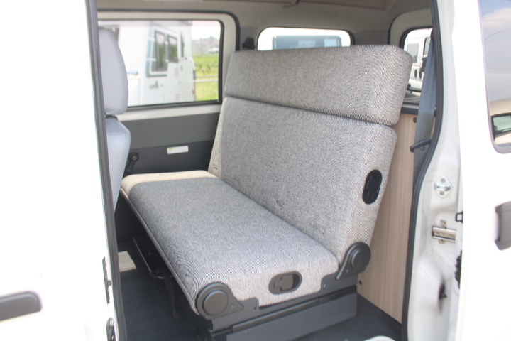 キャンピングカーバンコン