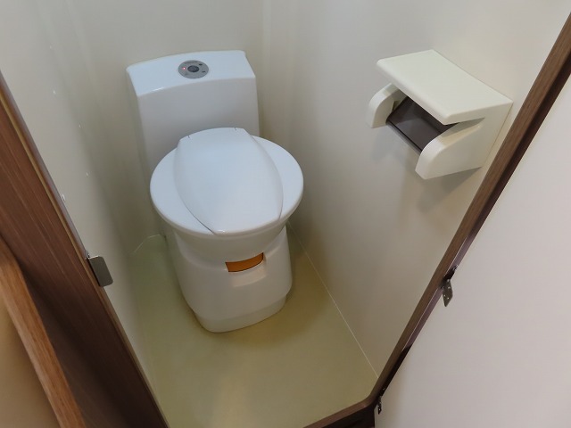 キャンピングカーキャブコン