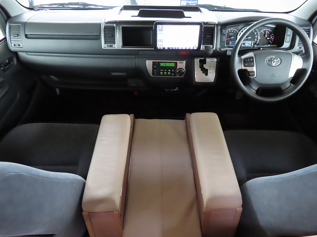 キャンピングカーキャブコン