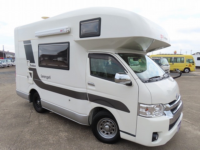 キャンピングカーキャブコン