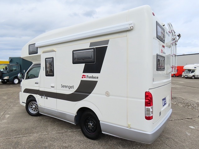 キャンピングカーキャブコン