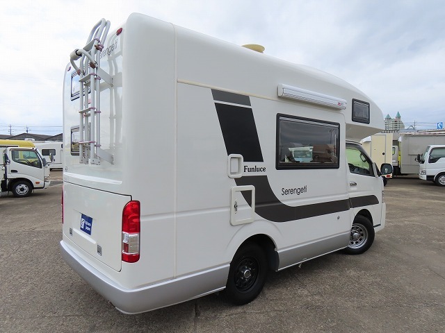 キャンピングカーキャブコン