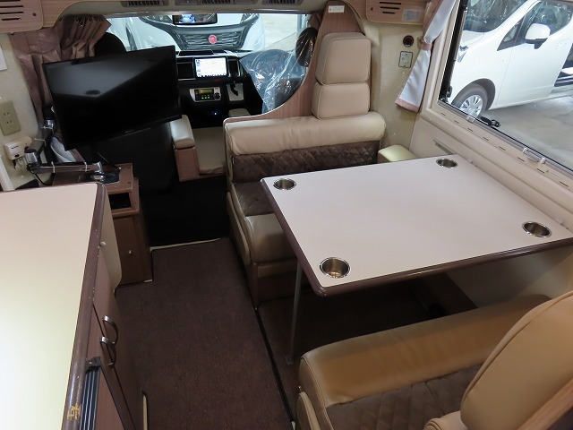 キャンピングカーキャブコン