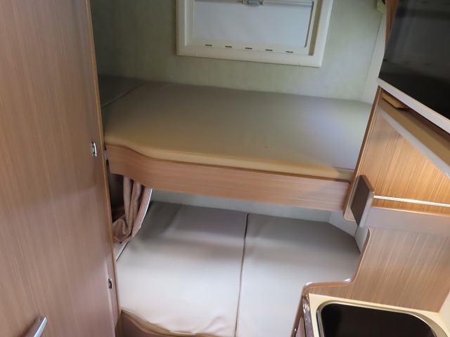 キャンピングカーキャブコン