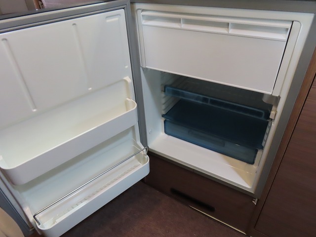 キャンピングカーキャブコン