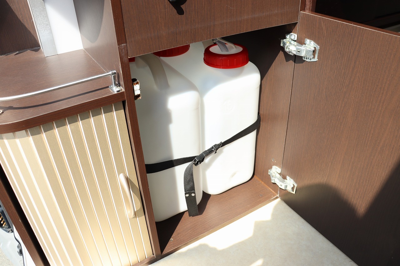 キャンピングカーバンコン