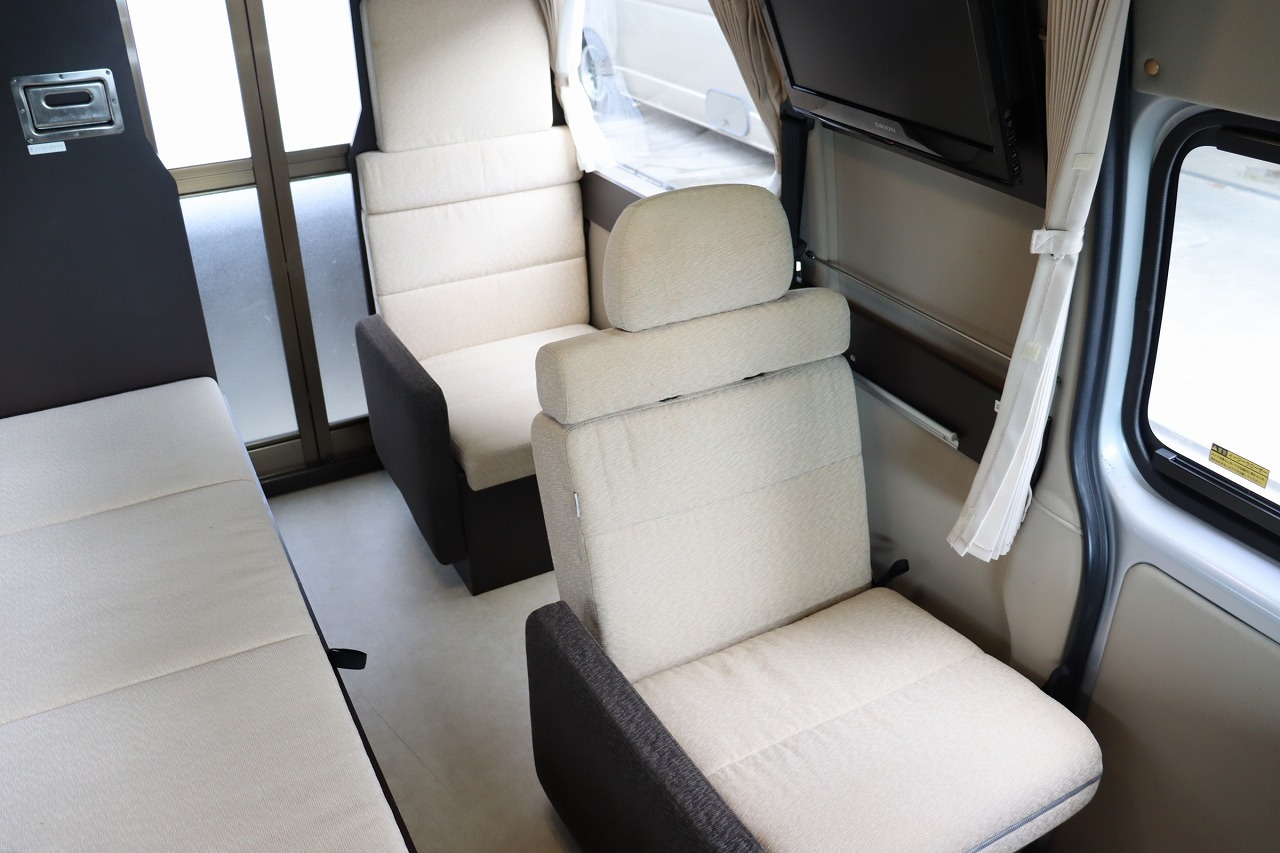 キャンピングカーバンコン