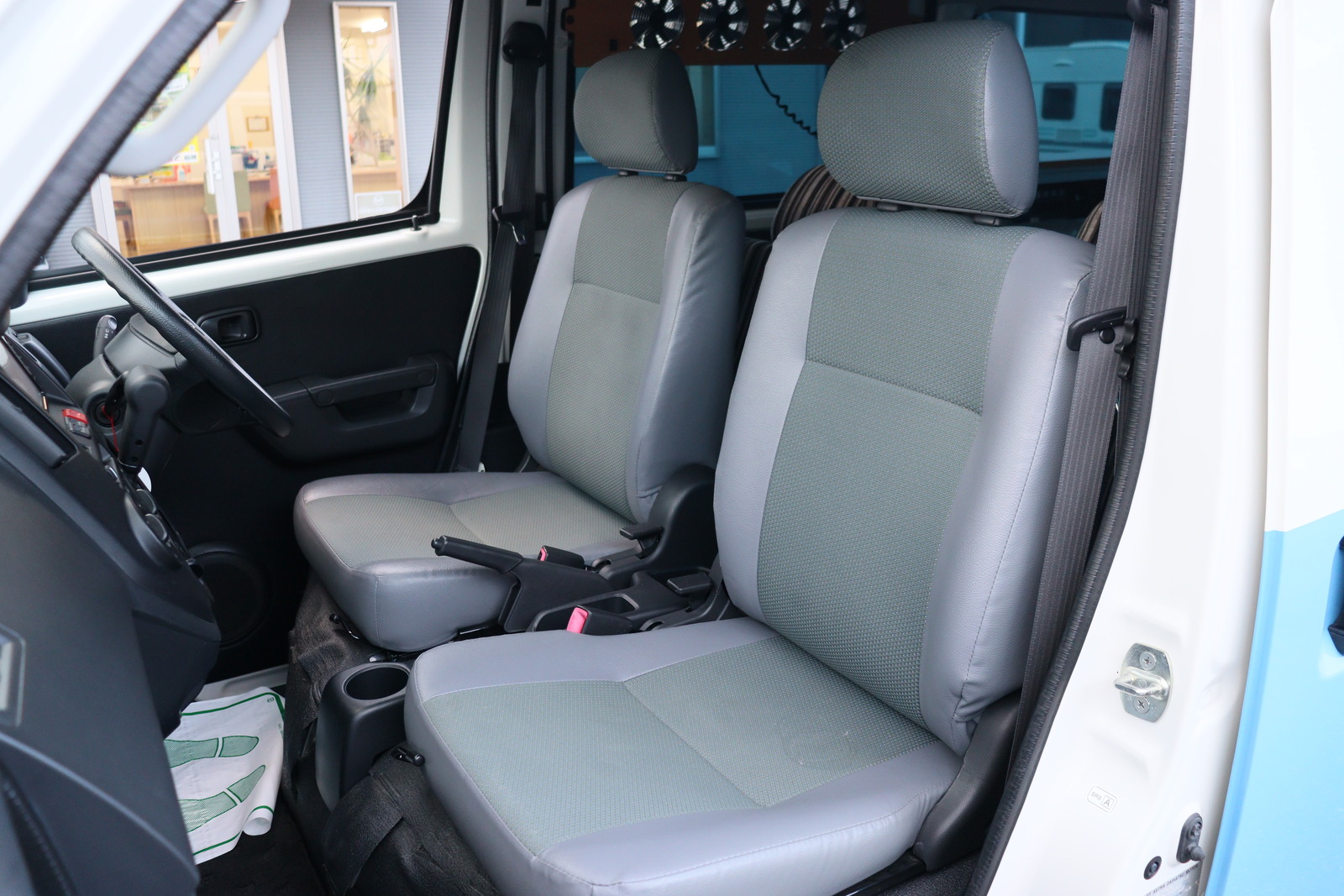 キャンピングカーバンコン