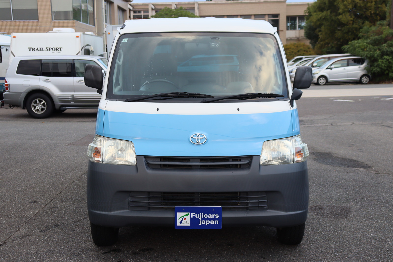 キャンピングカーバンコン