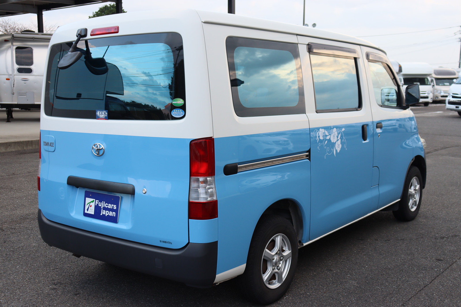 キャンピングカーバンコン