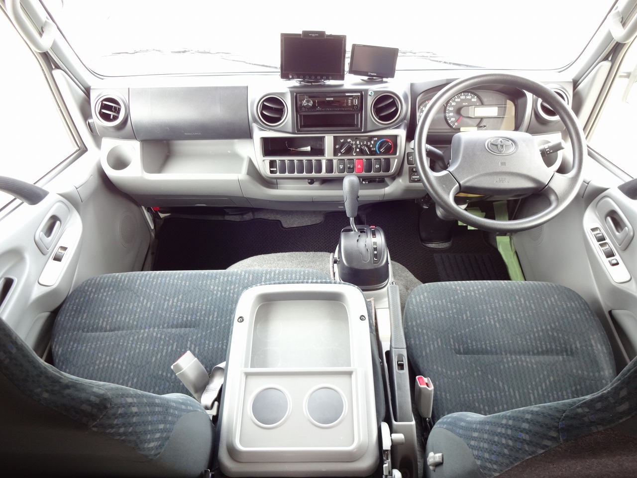 キャンピングカーキャブコン