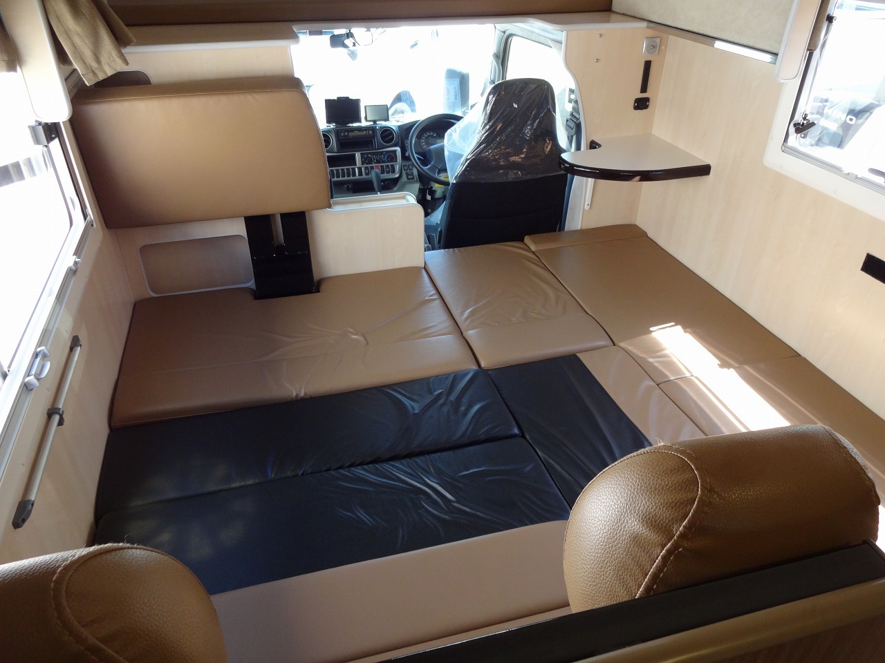 キャンピングカーキャブコン