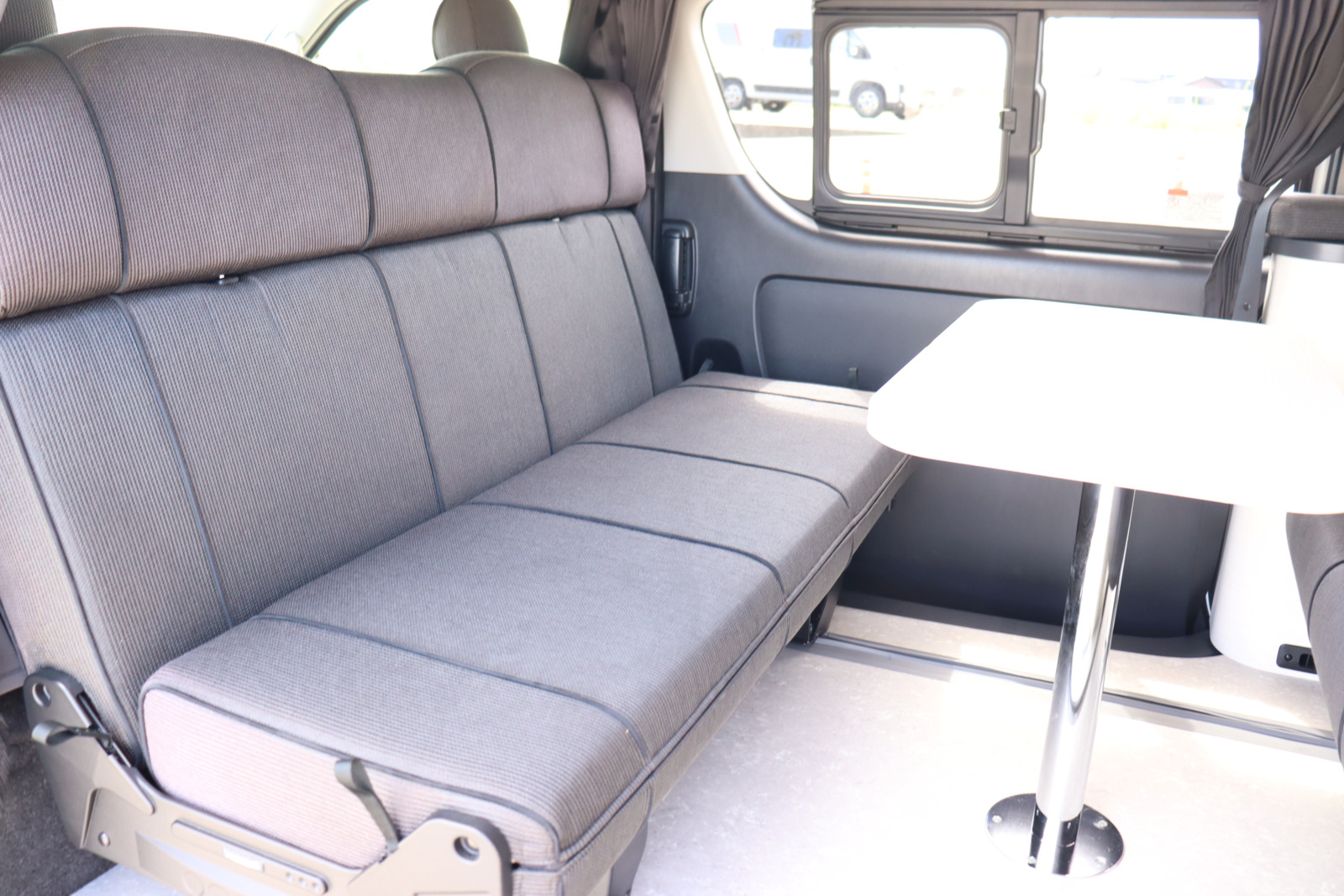 キャンピングカーバンコン