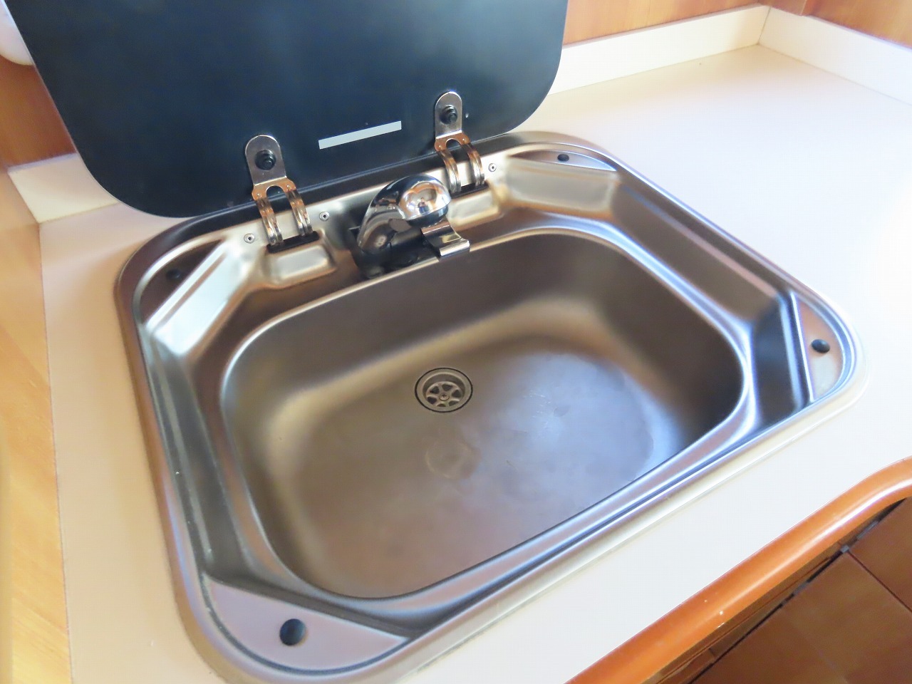 キャンピングカーキャブコン