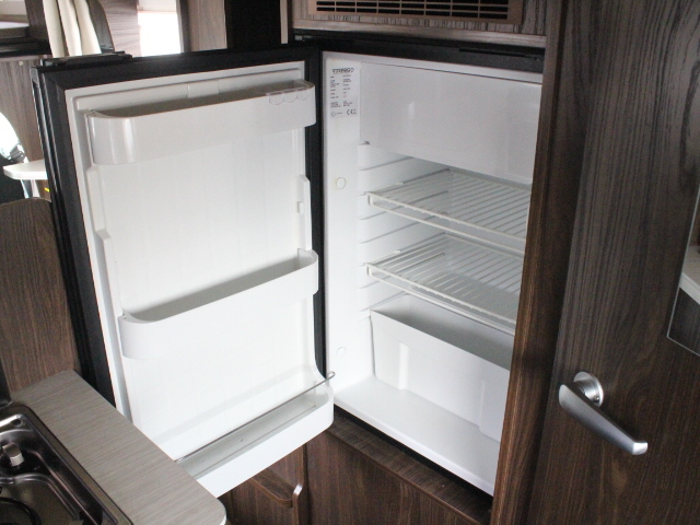 キャンピングカーキャブコン