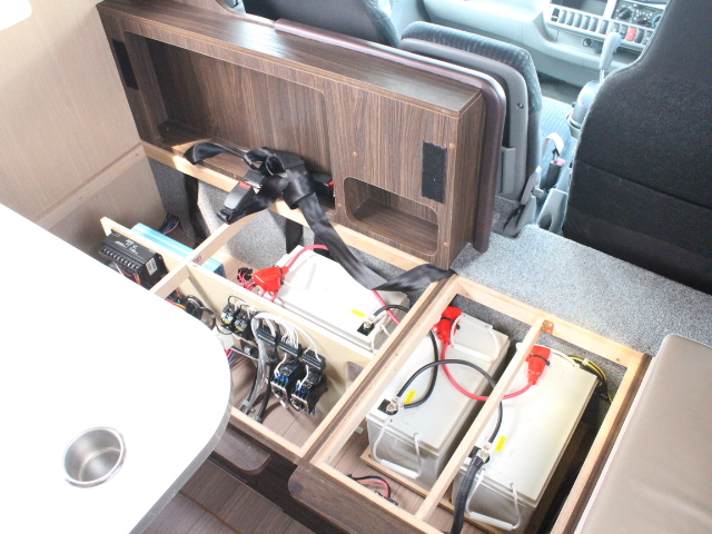 キャンピングカーキャブコン