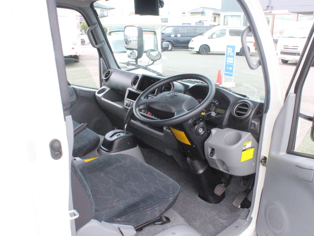 キャンピングカーキャブコン