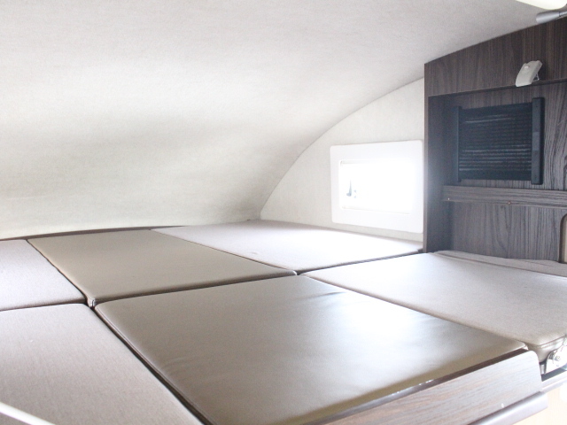 キャンピングカーキャブコン