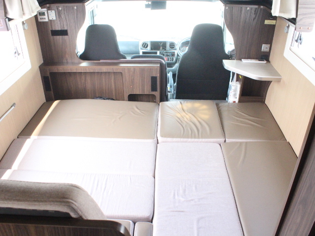 キャンピングカーキャブコン