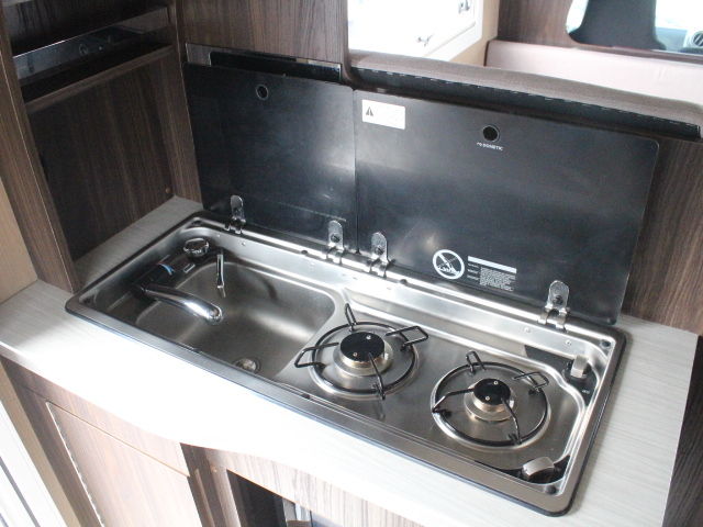 キャンピングカーキャブコン