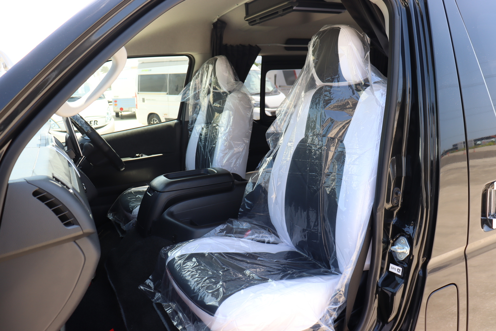 キャンピングカーバンコン