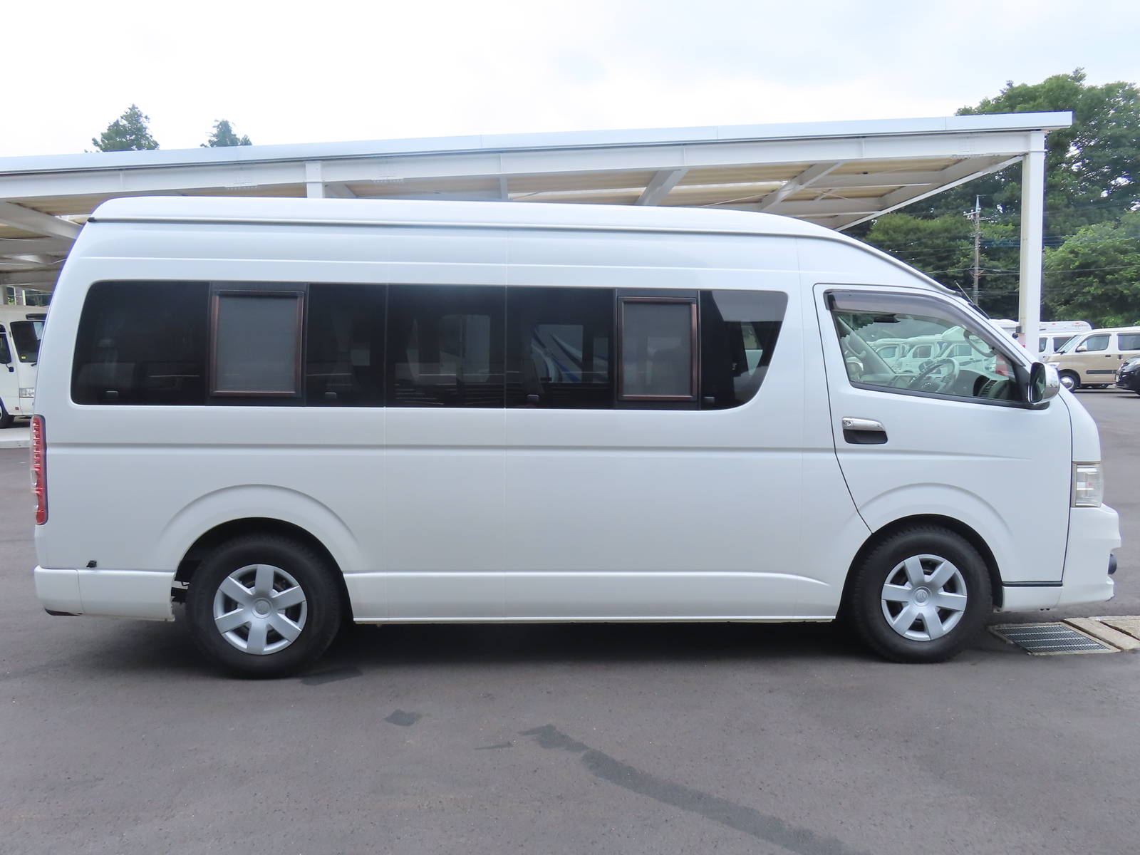 キャンピングカーバンコン