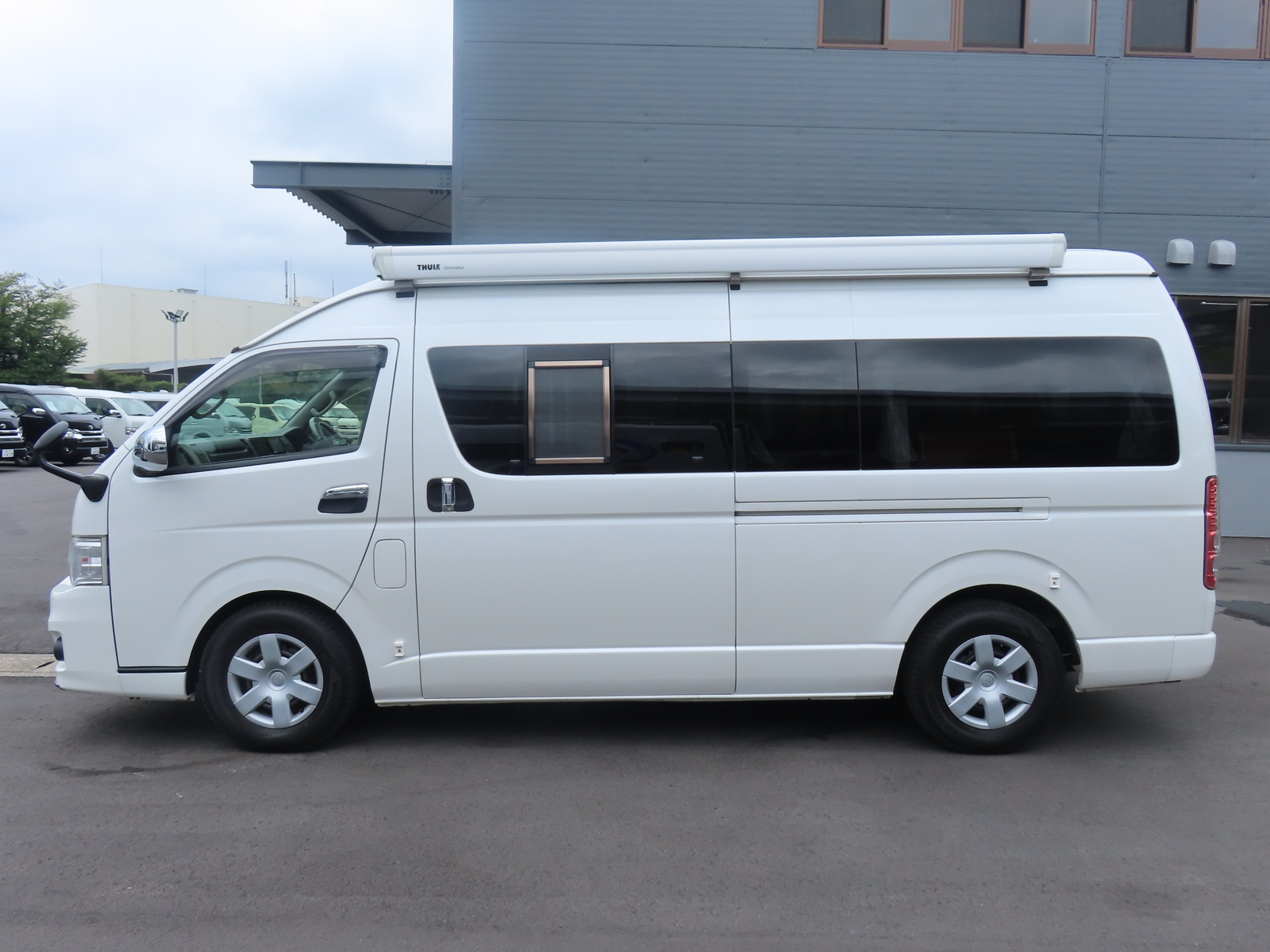 キャンピングカーバンコン