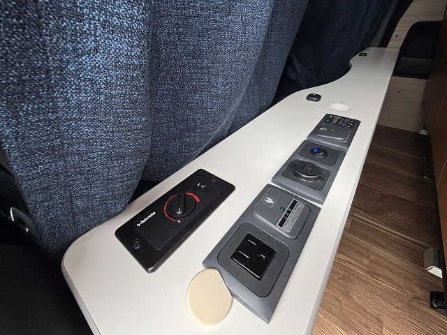 キャンピングカーバンコン