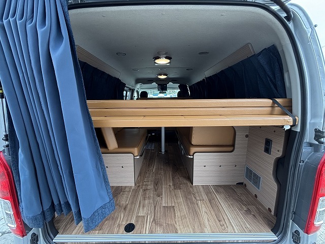 キャンピングカーバンコン