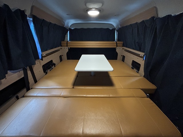 キャンピングカーバンコン