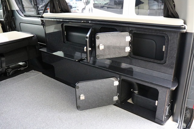 キャンピングカーバンコン