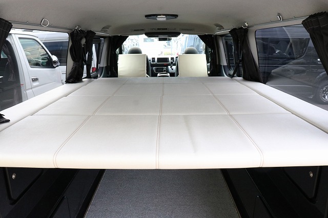 キャンピングカーバンコン