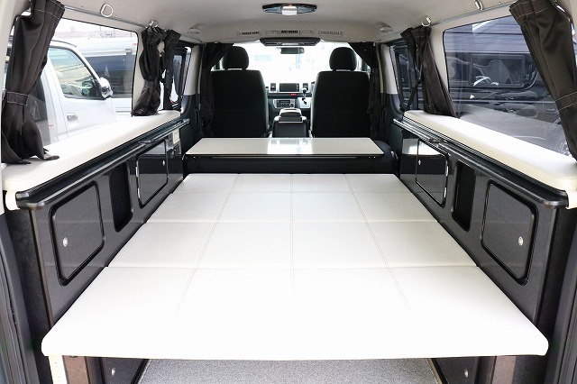 キャンピングカーバンコン