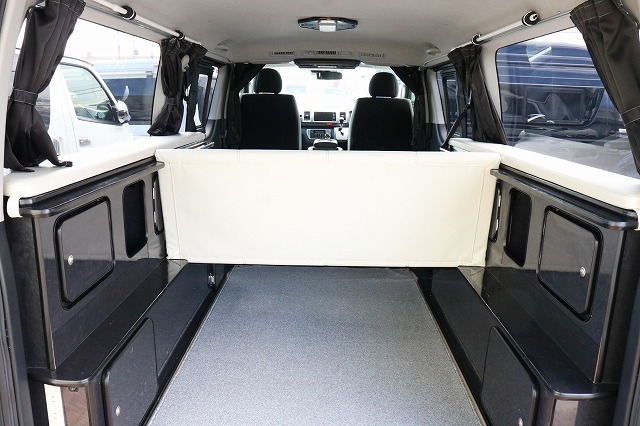 キャンピングカーバンコン