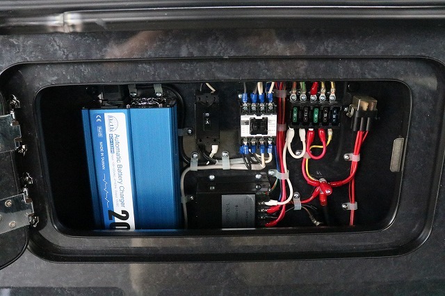 キャンピングカーバンコン