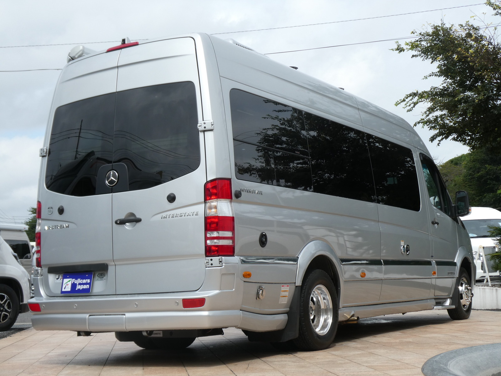 キャンピングカーバンコン