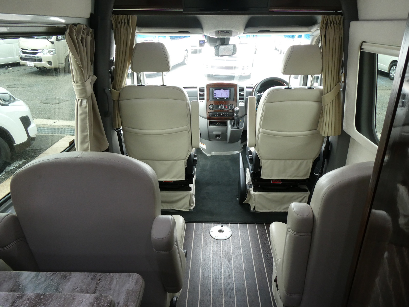 キャンピングカーバンコン